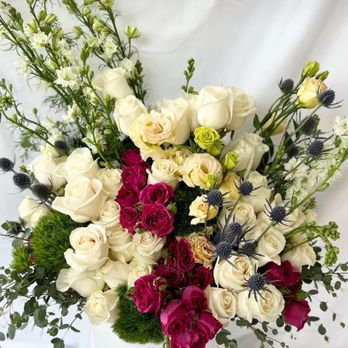 Lara Marie Designs - Flowers for a dear friend - Floral Designers Near Me Lara Marie Designs - Flowers for a dear friend - Floral Designers Near Me