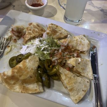 Don Chuy Mexican Bar & Grill - Mesquite Grilled Chicken Quesadilla - Mexican Near Me - West Monroe, Louisiana Don Chuy Mexican Bar & Grill - Mesquite Grilled Chicken Quesadilla - Mexican Near Me - West Monroe, Louisiana