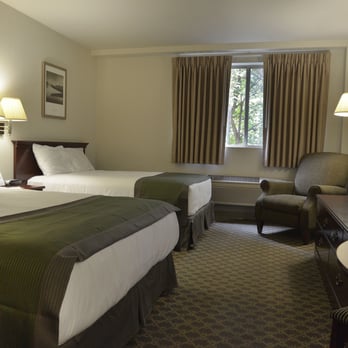 Madison Inn By Ruby Hospitality - Deluxe Regular Room, 1 Queen, 1 Dbl Bed - Hotels Near Me - Spokane, Washington