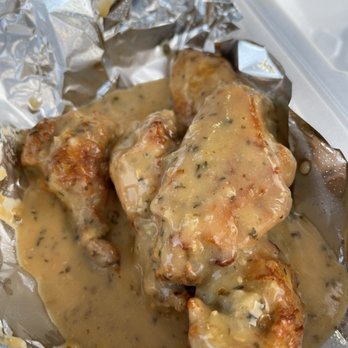 Bootlegger’s - Garlic Parmesan Wings - Beer Bar Near Me - Medicine Park, Oklahoma