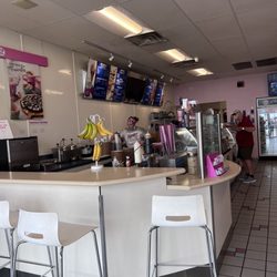 Baskin Robbins - Here's the worked that decided not to help the brown skinned family on Memorial Day.