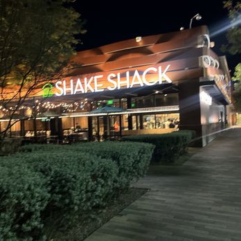 Shake Shack Summerlin - Shake Shack Downtown Summerlin - Burgers Near Me - Las Vegas, Nevada Shake Shack Summerlin - Shake Shack Downtown Summerlin - Burgers Near Me - Las Vegas, Nevada