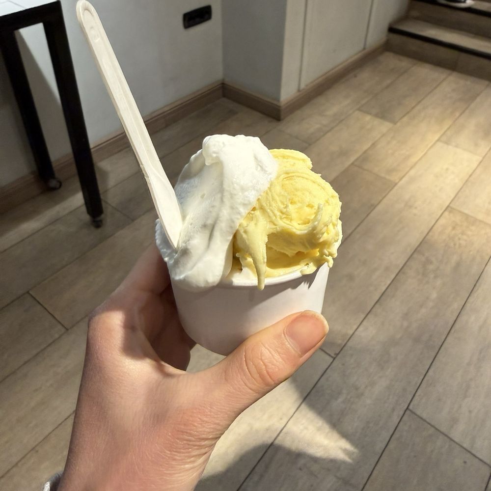 La Romana - Miele e Noci Frozen Yogurt and Zabaglione Gelato (€4 for a small with two flavors) - Ice Cream & Frozen Yogurt Near Me - Rome, RM La Romana - Miele e Noci Frozen Yogurt and Zabaglione Gelato (€4 for a small with two flavors) - Ice Cream & Frozen Yogurt Near Me - Rome, RM