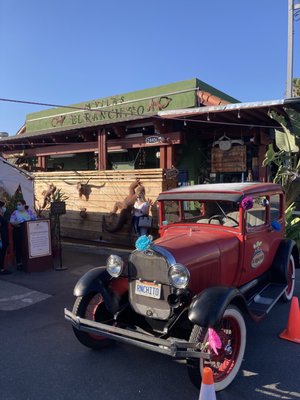 Avila's El Ranchito by null