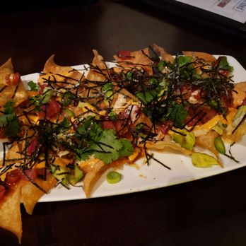 Yard House - Poke nachos - Bars Near Me - Glenview, Illinois Yard House - Poke nachos - Bars Near Me - Glenview, Illinois