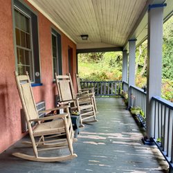 Cashtown Inn - Porch for room 6 and 7
