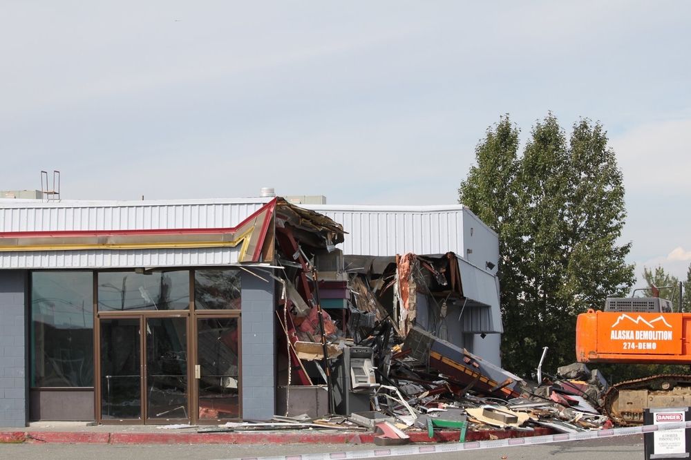 FIREWEED THEATRE CLOSED Updated June 2024 661 E Fireweed Ln