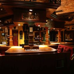 66 Minuten Theater Adventures - Die Kellerbar: Hier spielen der Geldrausch und Enter the Bar. Die Bar kann auch für Events gemietet werden.