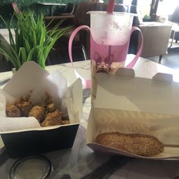 MozzaDog with sugar, popcorn chicken and Oo la la drink