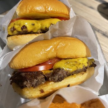 Shake Shack Winter Park - ShackBurger - Burgers Near Me - Winter Park, Florida Shake Shack Winter Park - ShackBurger - Burgers Near Me - Winter Park, Florida