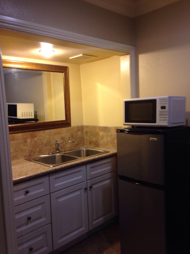 BEACHLA HABRA MOTEL Updated September 2024 15 Reviews 770 S