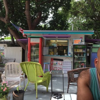 Lobster Shack - Small menu, expensive drinks - Seafood Near Me - Islamorada, Florida