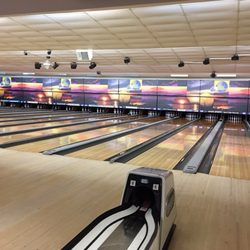 SPARE TIME-LATHAM - One of the two sides of the lanes