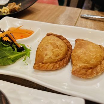 The Thonglor - Sweet Taro Puffs.. 3 piece... a great dessert.. don't dip in the sauce... - Thai Near Me - San Francisco, California The Thonglor - Sweet Taro Puffs.. 3 piece... a great dessert.. don't dip in the sauce... - Thai Near Me - San Francisco, California