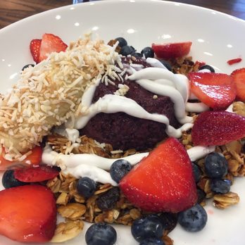 Another Broken Egg Cafe - Granola, fruit, and quinoa power bowl - Breakfast & Brunch Near Me - Oviedo, Florida Another Broken Egg Cafe - Granola, fruit, and quinoa power bowl - Breakfast & Brunch Near Me - Oviedo, Florida
