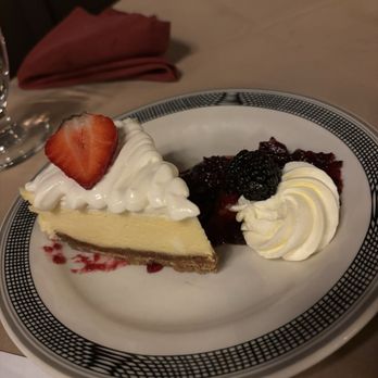 El Tovar Dining Room - Cheesecake - American Near Me - Grand Canyon, Arizona