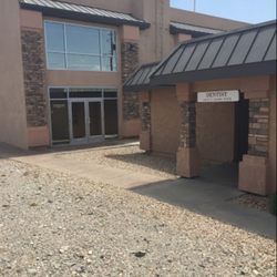 Lundin Dental - Entrance to the dental office