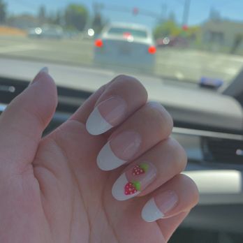 Pretty Nails - Full set acrylics with design - Nail Salons Near Me - Fremont, California