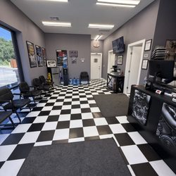 JReyes Auto - Lobby area of the new shop
