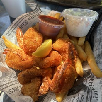 DJ's Clam Shack - Shrimp Basket - Seafood Near Me - St. Augustine, Florida