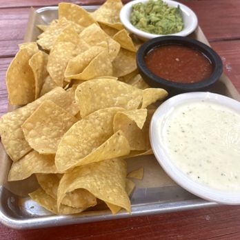 El Carajillo - Chips and Dips - Mexican Near Me - Columbus, Ohio