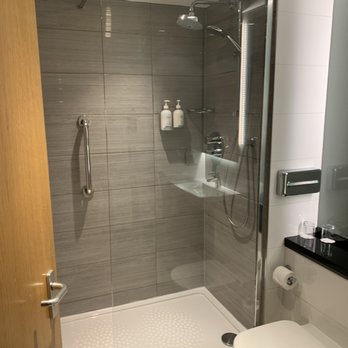 Holiday Inn - Hotels Near Me - Belfast, BFS