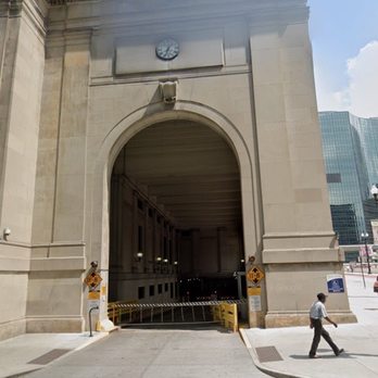 Amtrak Express Shipping - Arched entrance on northeast corner of Clinton and Jackson. - Couriers & Delivery Services Near Me - Chicago, Illinois Amtrak Express Shipping - Arched entrance on northeast corner of Clinton and Jackson. - Couriers & Delivery Services Near Me - Chicago, Illinois