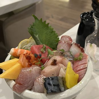 Show Izakaya - chirashi don - Japanese Near Me - Davis, California Show Izakaya - chirashi don - Japanese Near Me - Davis, California