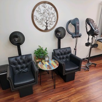 Salon Beautiful Tent - Hair Stylists Near Me - Centreville, Virginia
