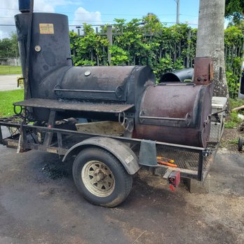 Hate Mondays Tavern - Smokin' - Barbeque Near Me - Miami, Florida