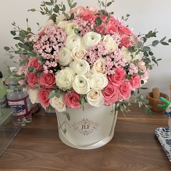J'Adore Les Fleurs - The Secret Garden Arrangement. They are more beautiful in person! - Florists Near Me - Studio City, California J'Adore Les Fleurs - The Secret Garden Arrangement. They are more beautiful in person! - Florists Near Me - Studio City, California