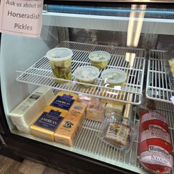Lil Ginger’s Deli - Get those pickles!