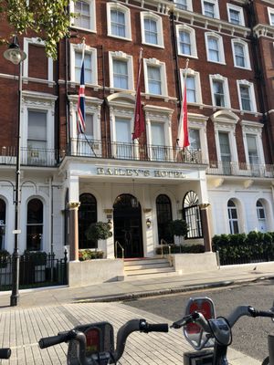 The Bailey’s Hotel London by null