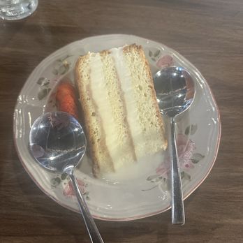 Binninger-Schwartz - Tres Leches - New American Near Me - Manchester, Tennessee