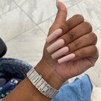 Topline Nails and Lashes - Nail Salons Near Me - Pico Rivera, California