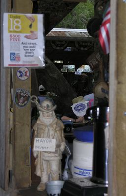 Luckenbach by null