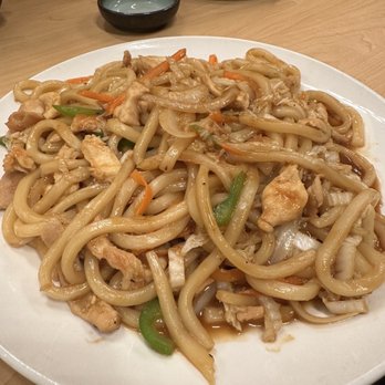 Song Lan Restaurant - Yaki Udon with chicken - Sushi Bars Near Me - Dublin, Ohio