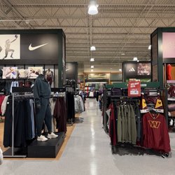 DICK'S Sporting Goods