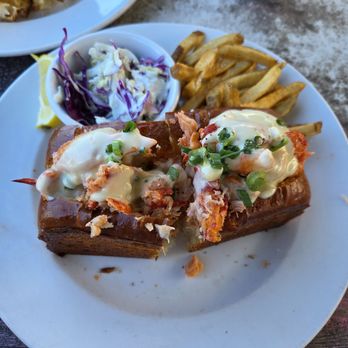 Cody's La Jolla - Lobster roll - Breakfast & Brunch Near Me - La Jolla, California Cody's La Jolla - Lobster roll - Breakfast & Brunch Near Me - La Jolla, California
