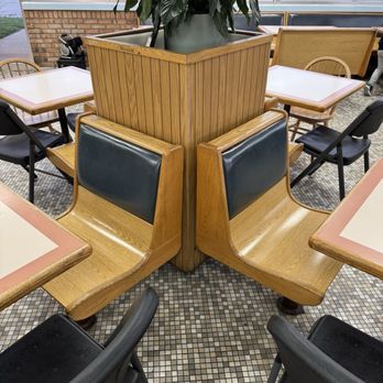 Fillmore's Dairy Hut - Seating - Burgers Near Me - Florence, Kentucky