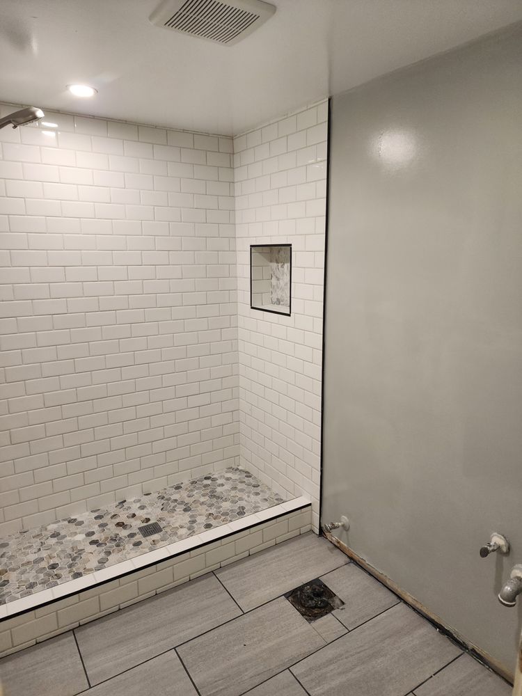 Slide of Salazar Construction