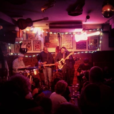 Ain't Nothin But The Blues Bar by null