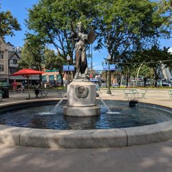 Grand Circus Park - Alger Memorial Fountain, Grand Circus Park, Detroit
