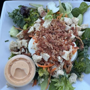 Saladworks - Mixed greens, spinach, Kale, roasted broccoli, ham, eggs, carrots, cucumbers, chicken and bacon - Salad Near Me - Chesapeake, Virginia