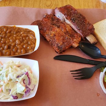 Smokin' Gun BBQ - Ribs, beans, cole slaw - Barbeque Near Me - Blackfoot, Idaho Smokin' Gun BBQ - Ribs, beans, cole slaw - Barbeque Near Me - Blackfoot, Idaho