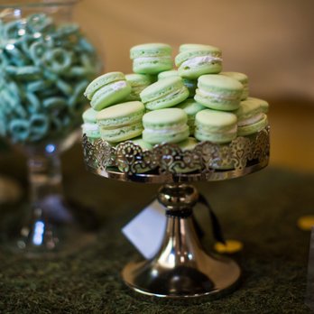 Y-Vi's Artisan Sweets - Macarons to match Wedding Color Scheme - Desserts Near Me Y-Vi's Artisan Sweets - Macarons to match Wedding Color Scheme - Desserts Near Me