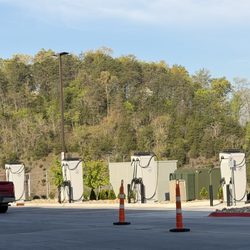 Buc-ee’s - Electric car anyone