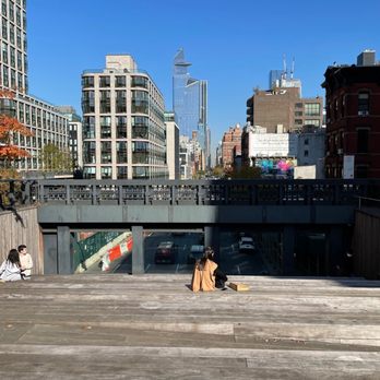 The High Line - View from the elevated walkway - Parks Near Me - New York, New York