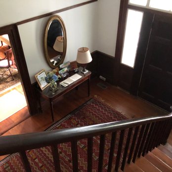 Oak Grove Bed & Breakfast - entryway staircase - Bed & Breakfast Near Me - South Boston, Virginia Oak Grove Bed & Breakfast - entryway staircase - Bed & Breakfast Near Me - South Boston, Virginia