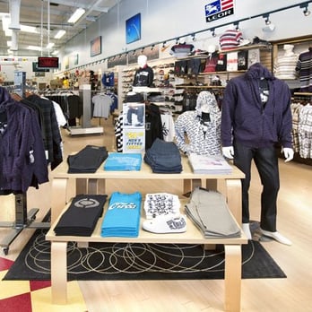 WSS - Shoe Stores Near Me - El Monte, California